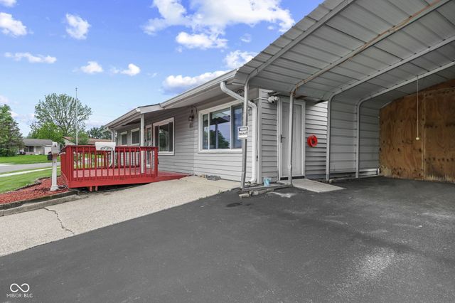 811 Edgewood Drive, Mooresville, IN 46158