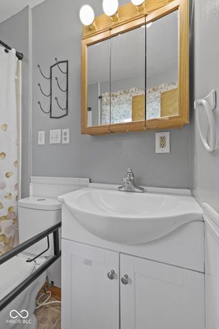 811 Edgewood Drive, Mooresville, IN 46158