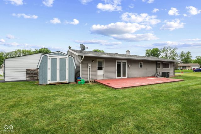 811 Edgewood Drive, Mooresville, IN 46158