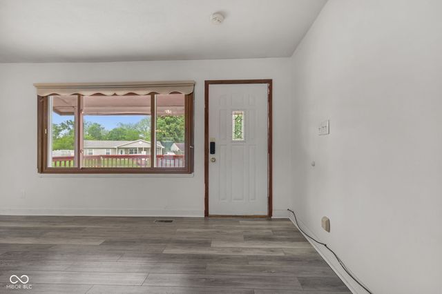 811 Edgewood Drive, Mooresville, IN 46158
