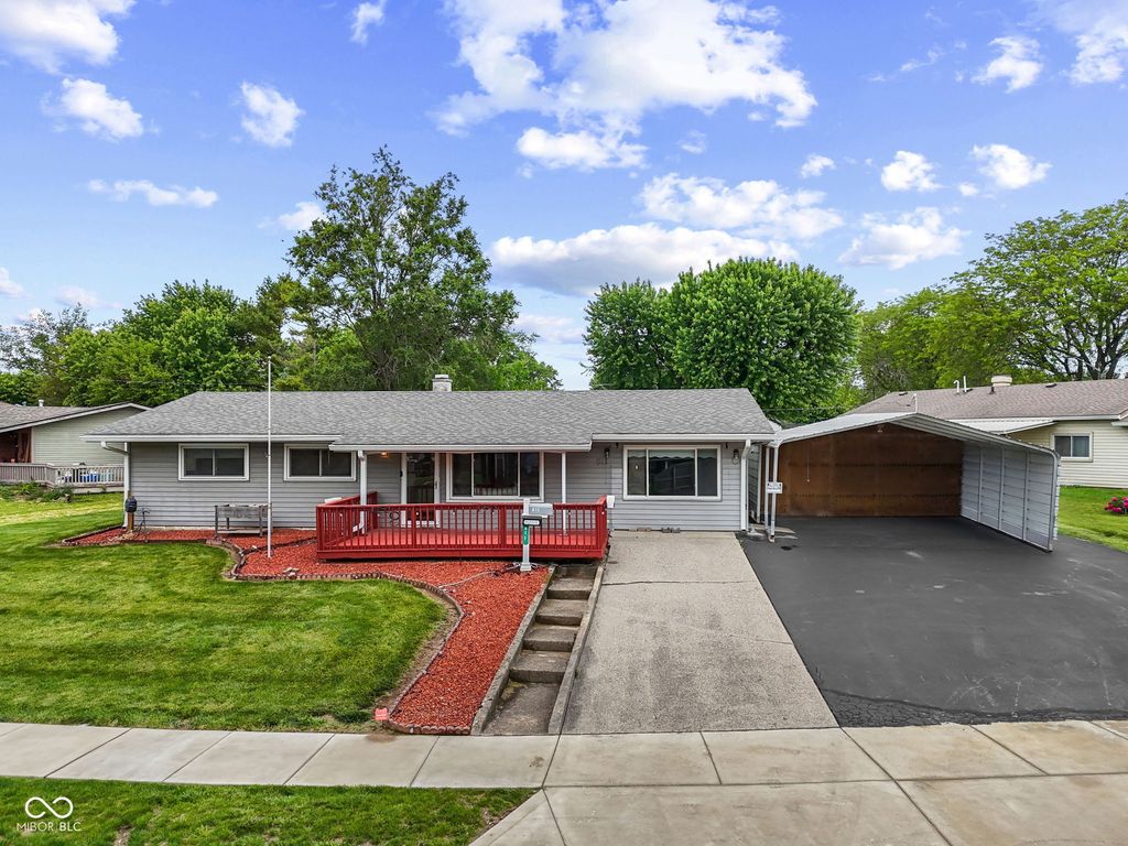 811 Edgewood Drive, Mooresville, IN 46158