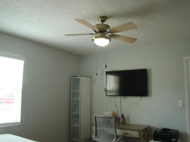 6934 NW 31st Avenue C-13, Fort Lauderdale, FL 33309