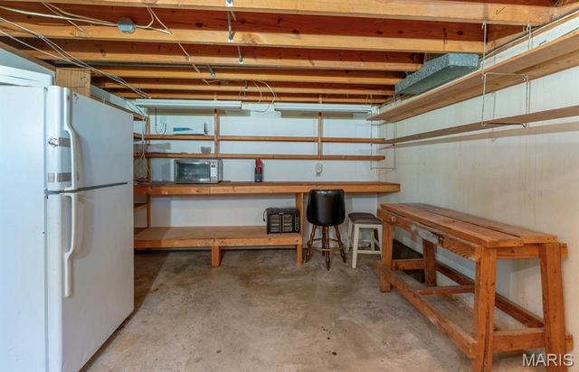 11523 Corlyn Dr, Unincorporated, MO 63138