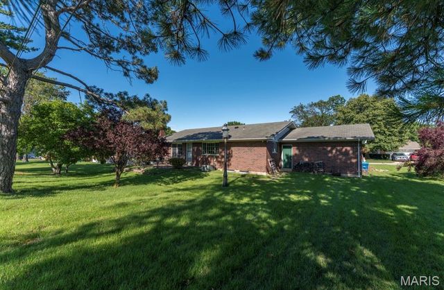 11523 Corlyn Dr, Unincorporated, MO 63138