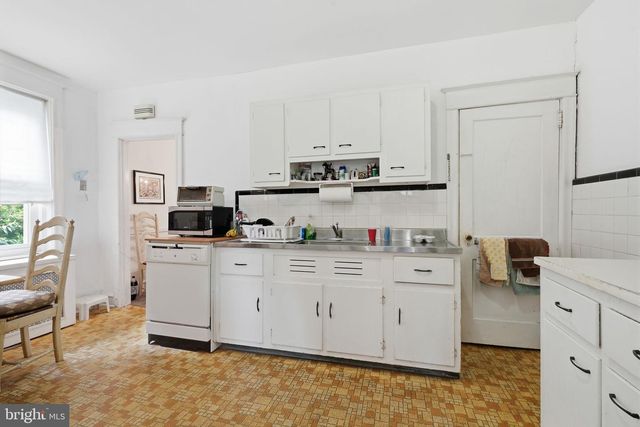 302 BOYER RD, Cheltenham, PA 19012