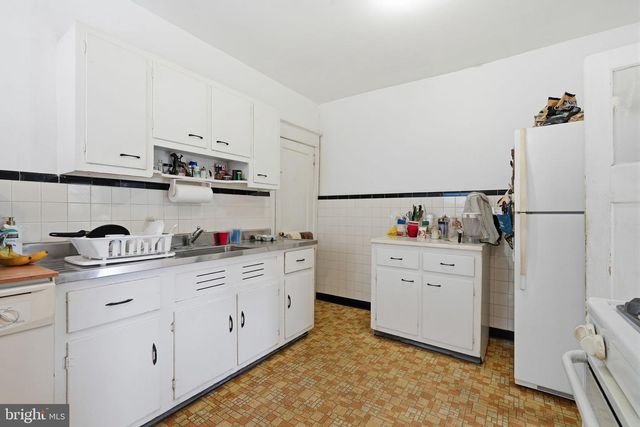 302 BOYER RD, Cheltenham, PA 19012