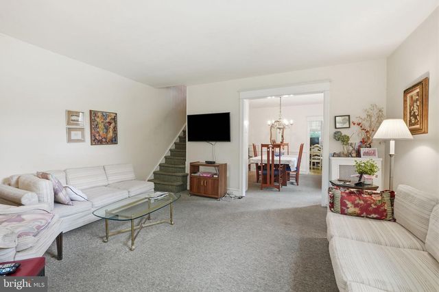 302 BOYER RD, Cheltenham, PA 19012