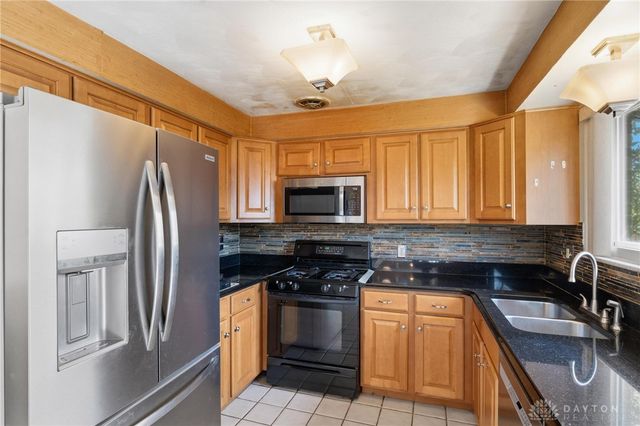 5882 Shady Cove Lane, Trotwood, OH 45426