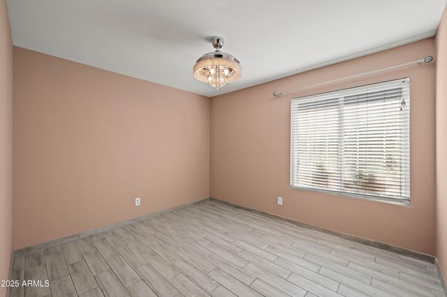 4046 E Hidalgo Avenue, Phoenix, AZ 85040