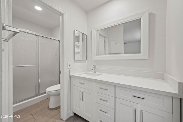 4046 E Hidalgo Avenue, Phoenix, AZ 85040