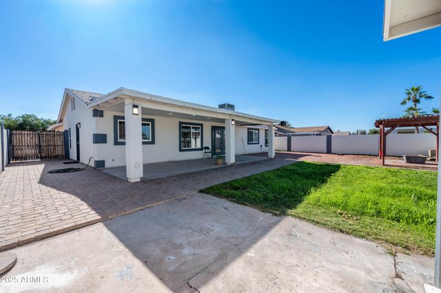 4046 E Hidalgo Avenue, Phoenix, AZ 85040