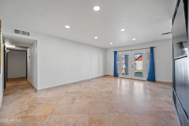 4046 E Hidalgo Avenue, Phoenix, AZ 85040