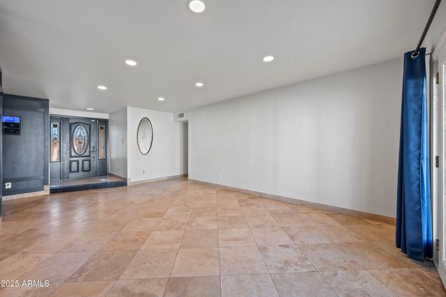 4046 E Hidalgo Avenue, Phoenix, AZ 85040