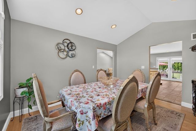 63 Ansel White Dr, Acushnet, MA 02743