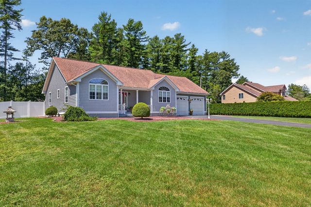 63 Ansel White Dr, Acushnet, MA 02743