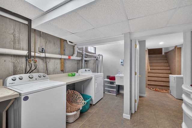 63 Ansel White Dr, Acushnet, MA 02743