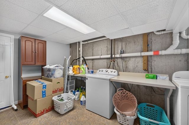 63 Ansel White Dr, Acushnet, MA 02743