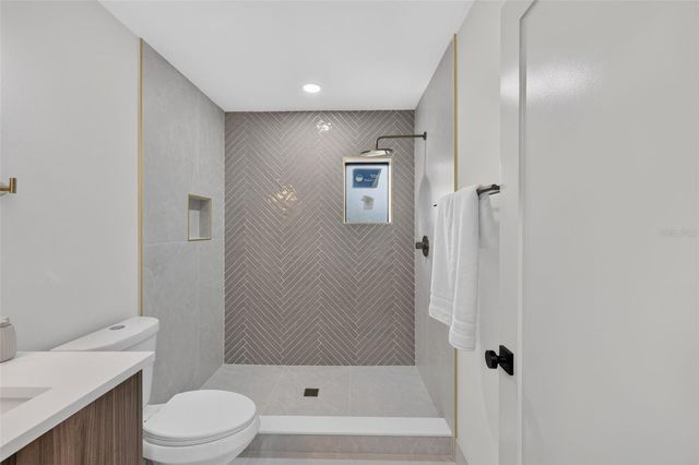 1207 E ELLICOTT STREET, Tampa, FL 33603