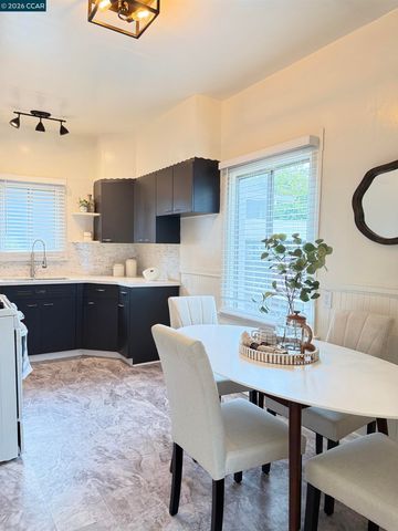829 Aileen St, Oakland, CA 94608