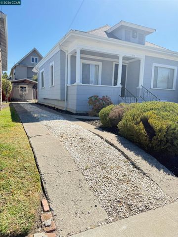 829 Aileen St, Oakland, CA 94608
