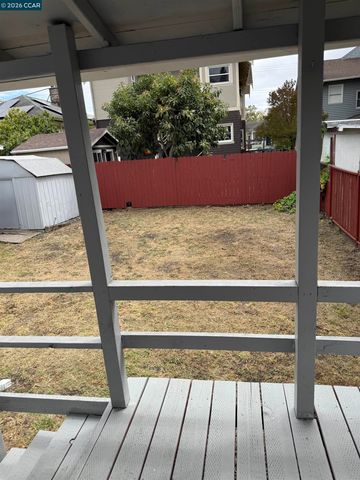 829 Aileen St, Oakland, CA 94608