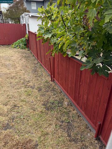 829 Aileen St, Oakland, CA 94608