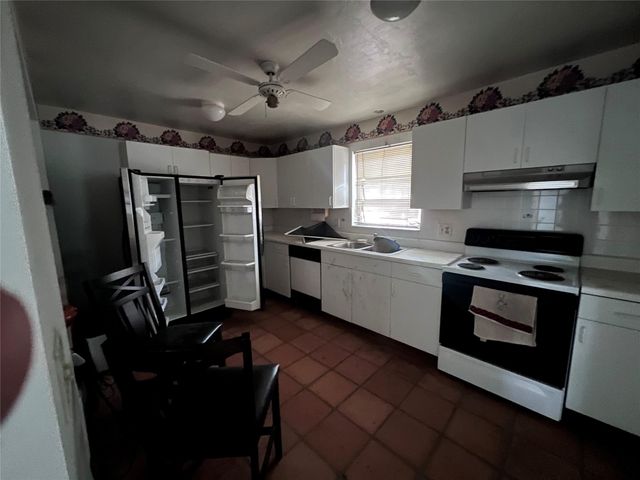 111 NE 47th Street, Oakland Park, FL 33334