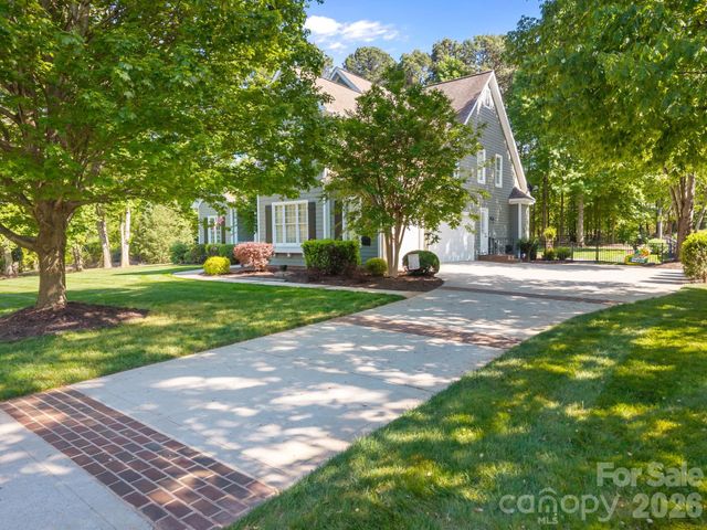 107 Spears Creek Drive, Mooresville, NC 28117