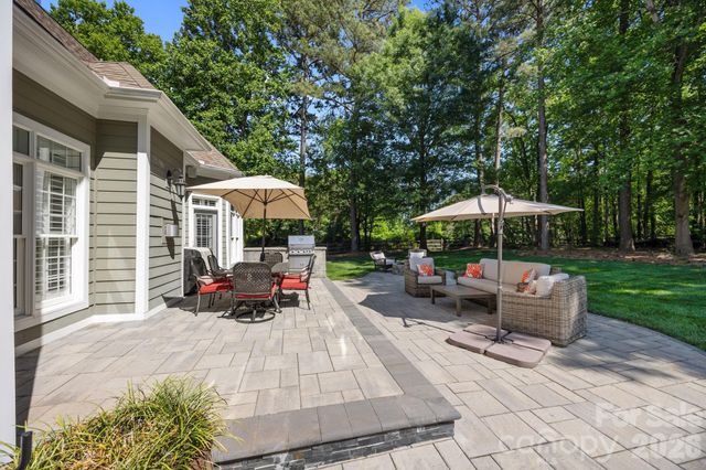 107 Spears Creek Drive, Mooresville, NC 28117