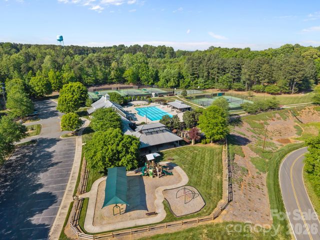 107 Spears Creek Drive, Mooresville, NC 28117