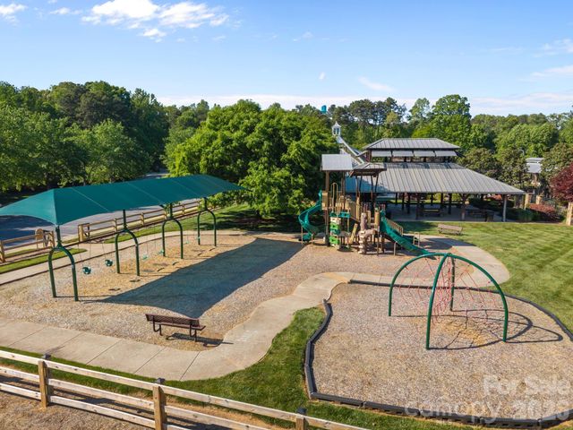 107 Spears Creek Drive, Mooresville, NC 28117
