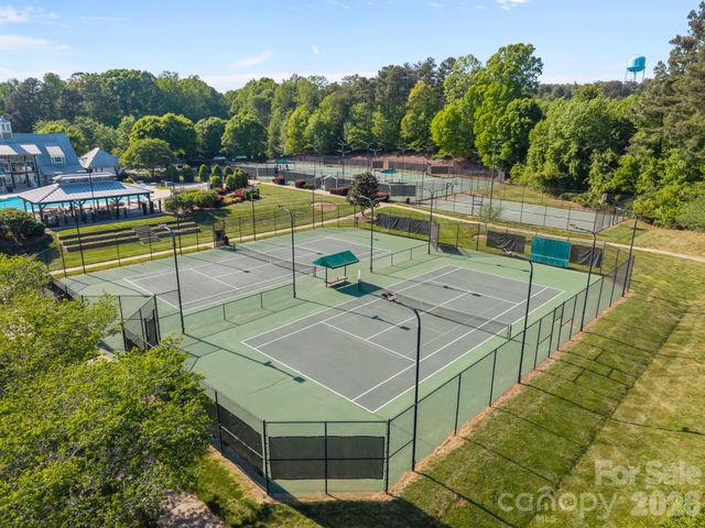 107 Spears Creek Drive, Mooresville, NC 28117
