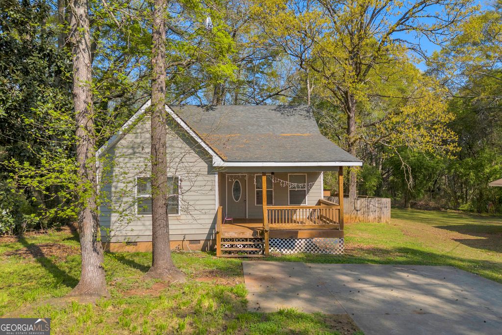 185 Garnet Ridge Drive, Athens, GA 30607