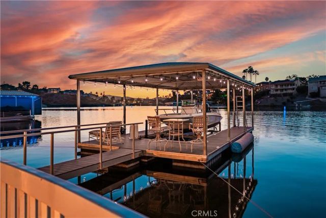22700 Running Rabbit Court, Canyon Lake, CA 92587