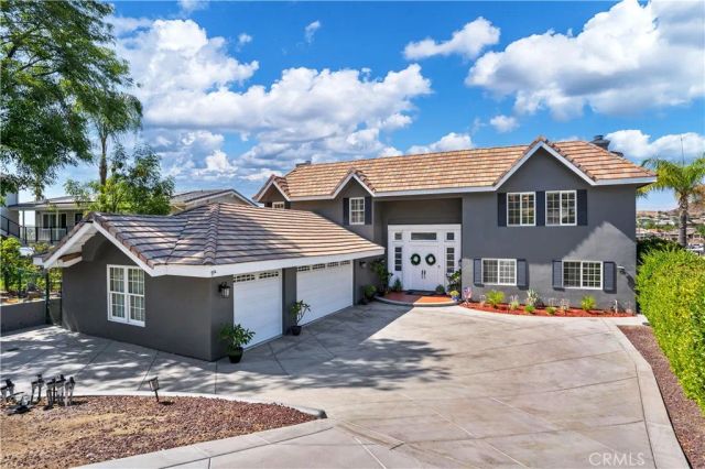 22700 Running Rabbit Court, Canyon Lake, CA 92587