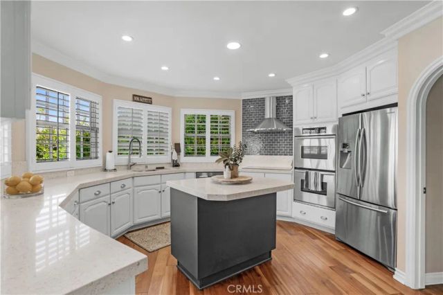 22700 Running Rabbit Court, Canyon Lake, CA 92587