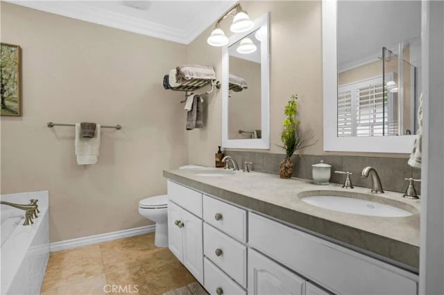 22700 Running Rabbit Court, Canyon Lake, CA 92587