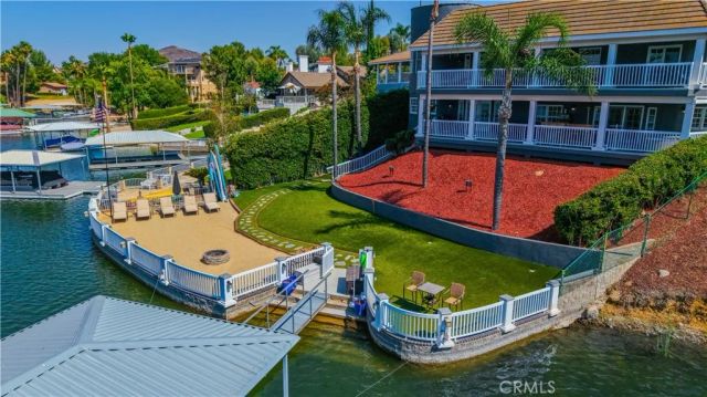 22700 Running Rabbit Court, Canyon Lake, CA 92587