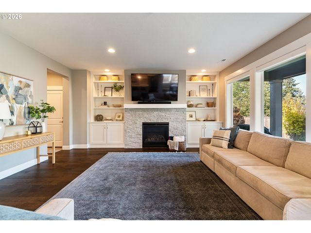 10874 Sw TEAL CREST Pl, Portland, OR 97223
