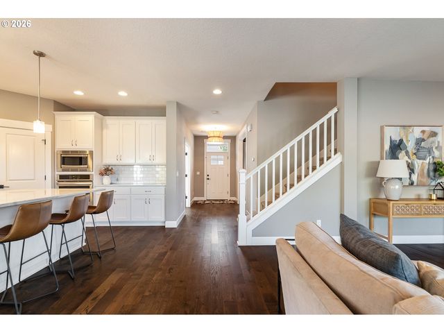 10874 Sw TEAL CREST Pl, Portland, OR 97223