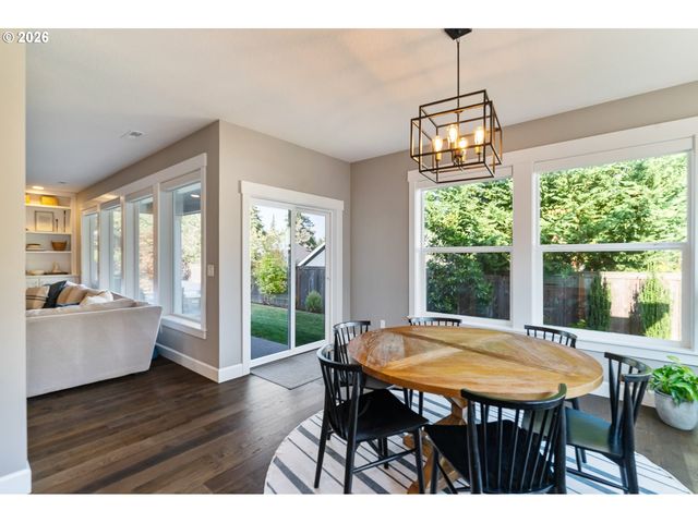 10874 Sw TEAL CREST Pl, Portland, OR 97223