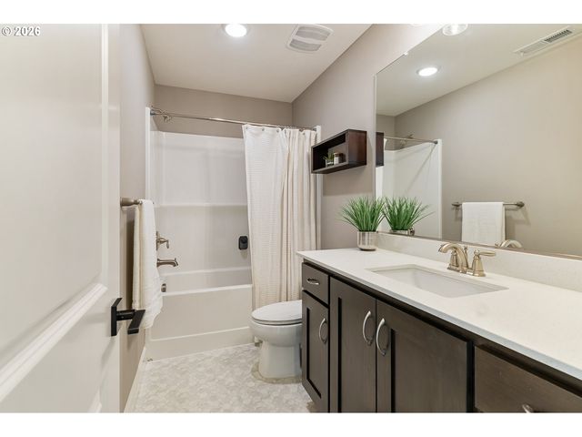 10874 Sw TEAL CREST Pl, Portland, OR 97223