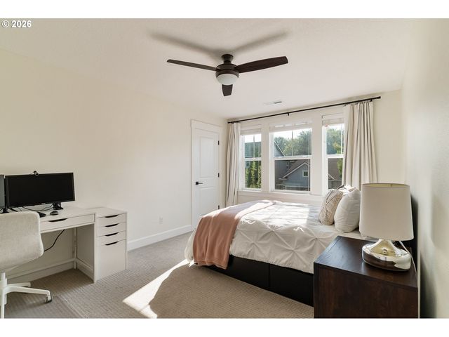 10874 Sw TEAL CREST Pl, Portland, OR 97223