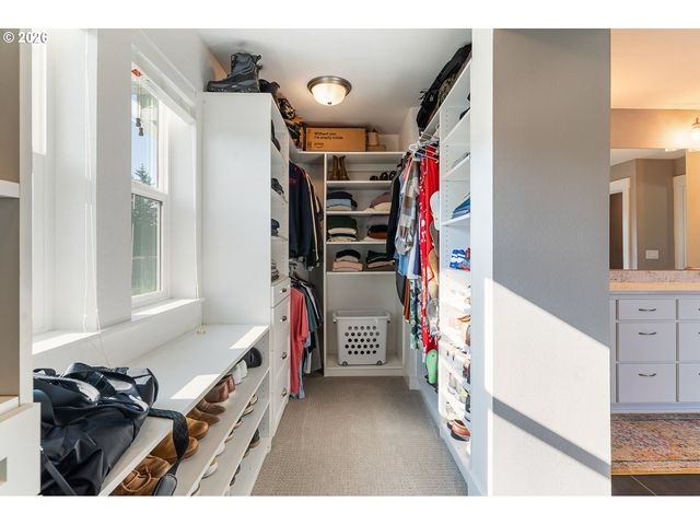 10874 Sw TEAL CREST Pl, Portland, OR 97223