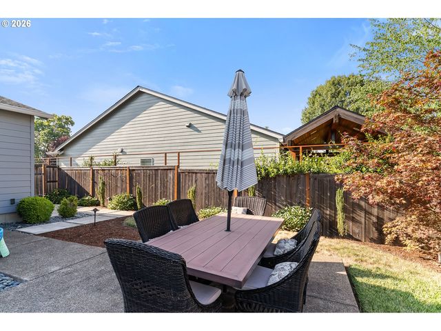 10874 Sw TEAL CREST Pl, Portland, OR 97223