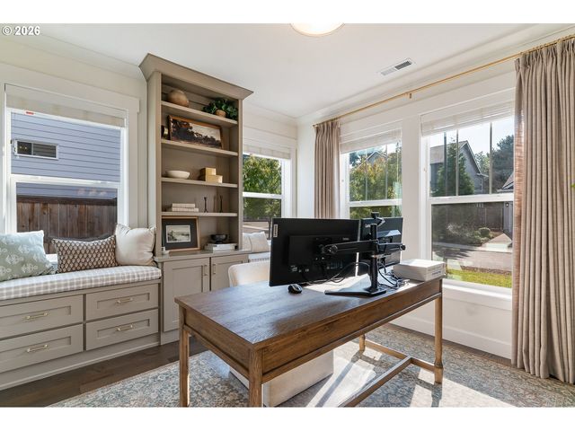 10874 Sw TEAL CREST Pl, Portland, OR 97223