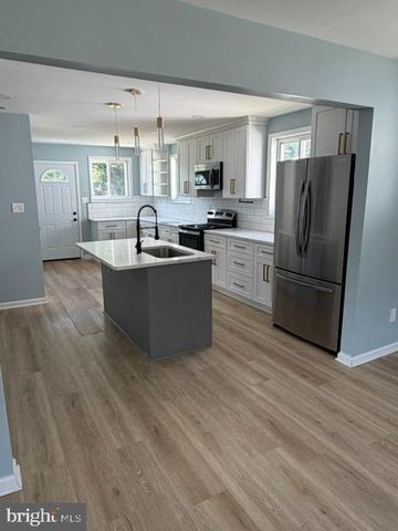 307 OBERLE AVE, Essex, MD 21221