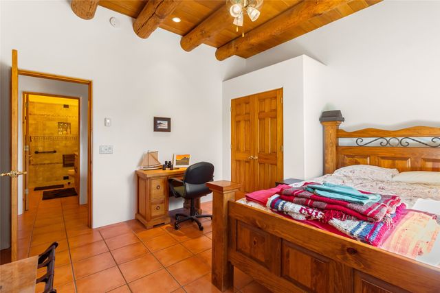 117 B Paseo Nopal, Santa Fe, NM 87507