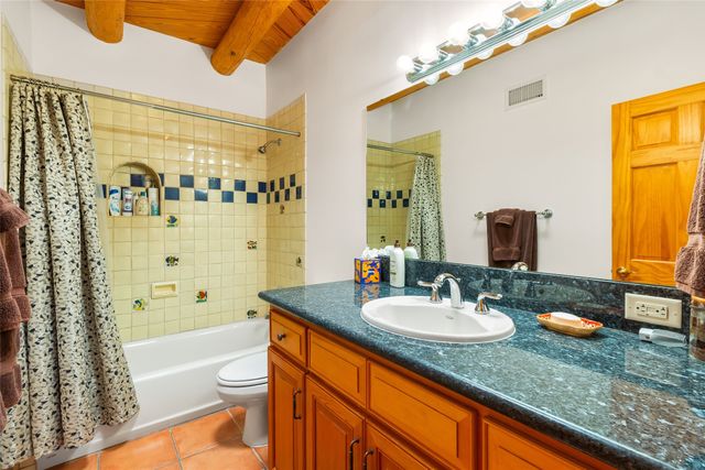 117 B Paseo Nopal, Santa Fe, NM 87507