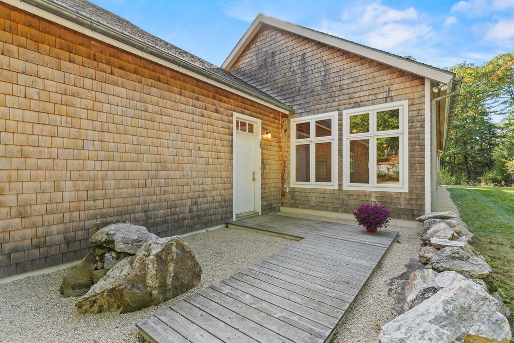 25 River Rock Lane, Freeport, ME 04032 — exterior